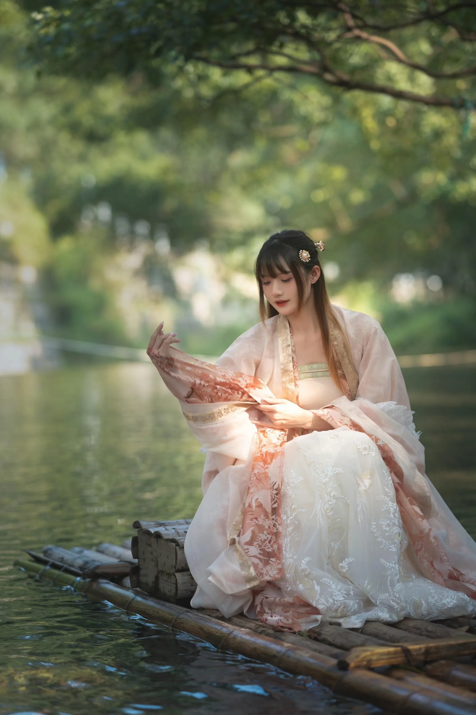 [YITUYU艺图语]2022.07.09 烟雨江南 兔子Zzz不吃胡萝卜 [27P]插图2